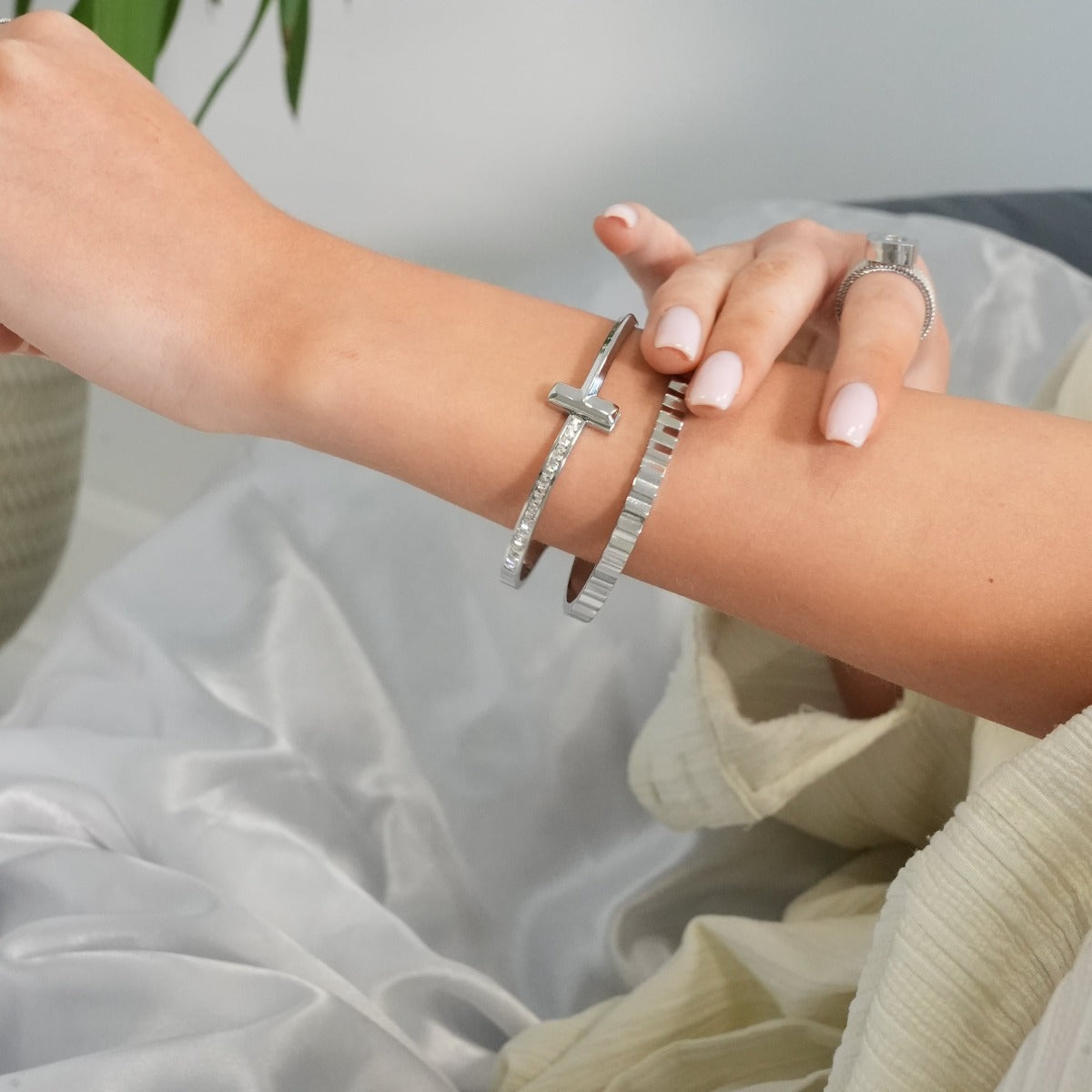 T-Bar Steen Bangle - Zilver