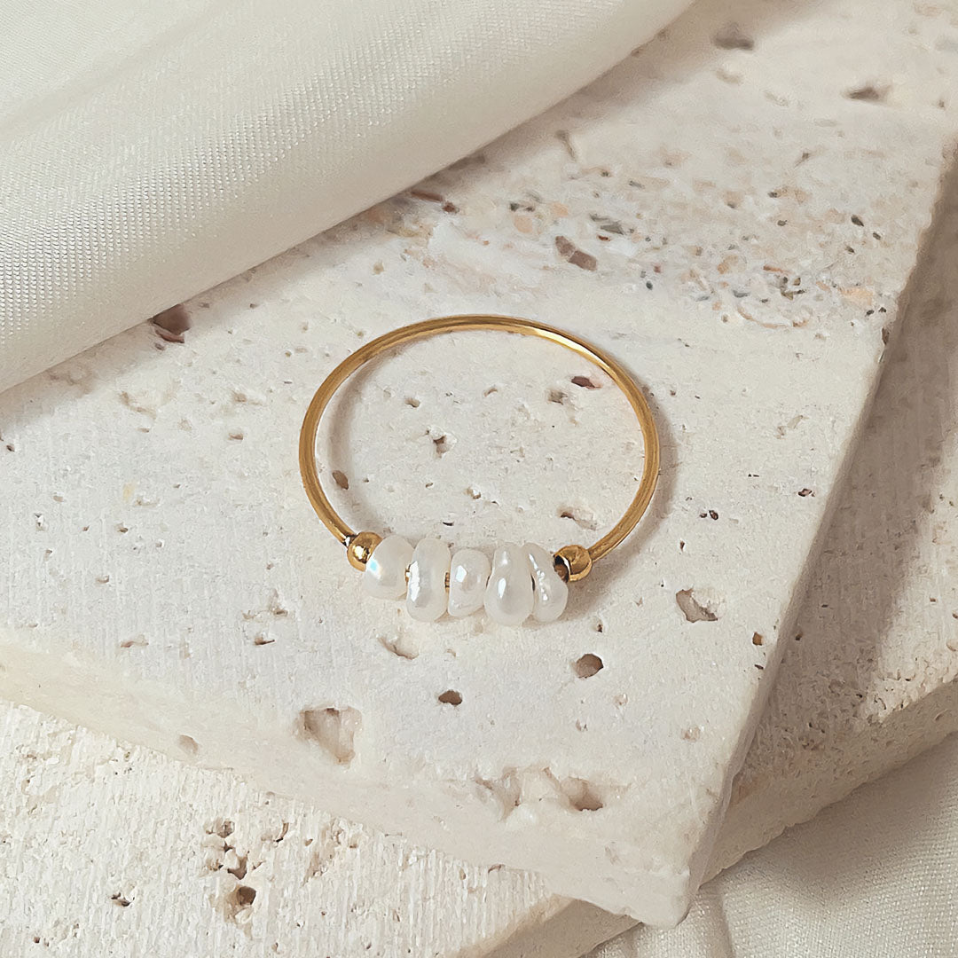 Magnolia Zoetwaterparel Gouden Ring