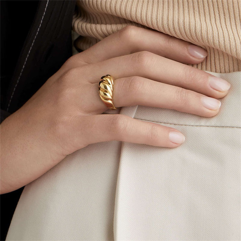 Lorelei Gouden Croissant Ring