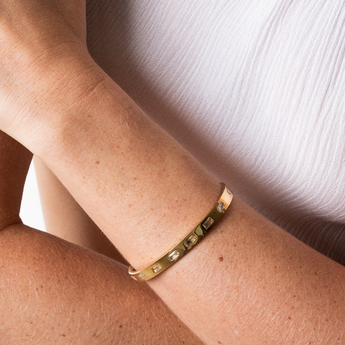 Rechthoekige Steen Bangle - Goud