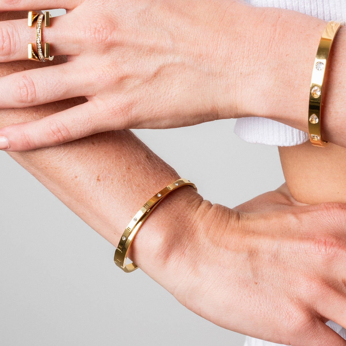 Romeinse Cijfer Verweven Bangle Armband - Goud