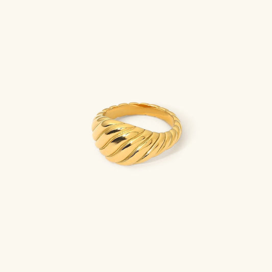 Mia Gouden Croissant Ring