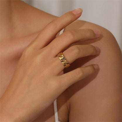 Leah Gouden Ring