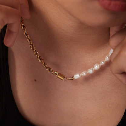 Dualia Gouden Parelketting
