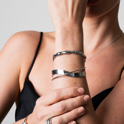 Intertwine Bangle Bracelet - Zilver