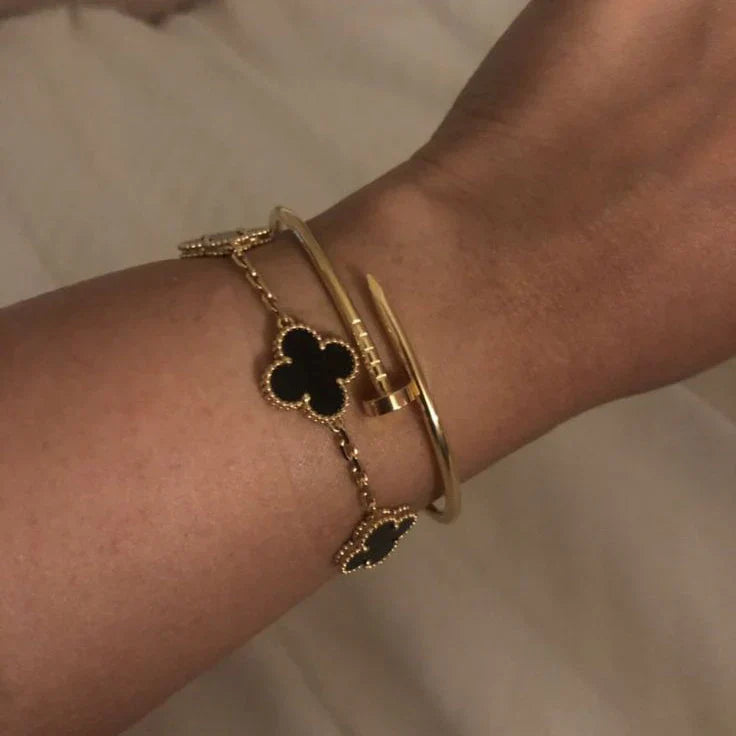 CLOVER | Zwart/Zilveren Armband
