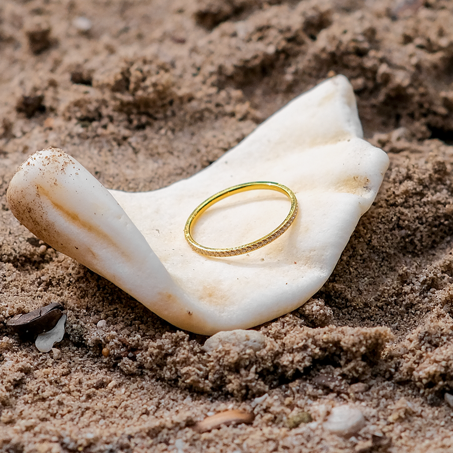 Zarra Geplaveide Gouden Ring