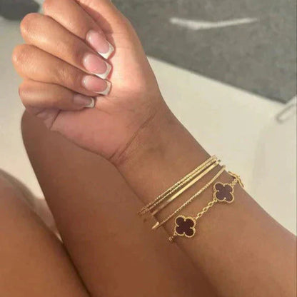 CLOVER | Zwart/Zilveren Armband
